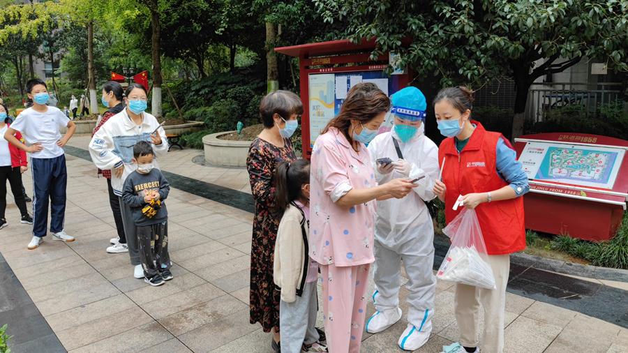 同心抗疫  四川金宝慱亚洲体育在行动